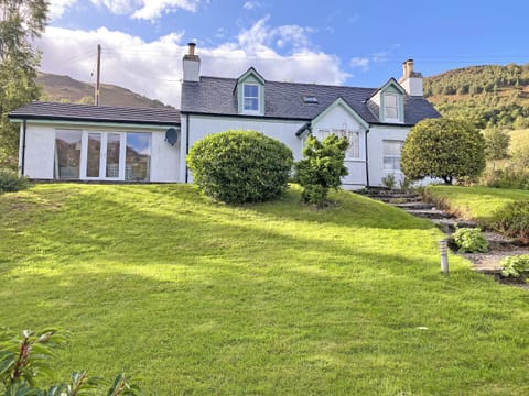 Exterior | Ashburn Cottage, Allt Na Subh, By Dornie