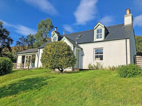 Cottage and terrace | Ashburn Cottage, Allt Na Subh, By Dornie