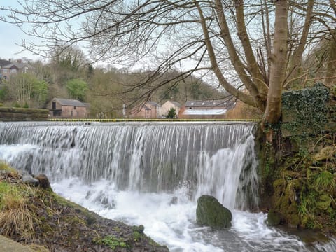 Overspill from Cromford Mill Pond | Mill Pond Cottage, Cromford
