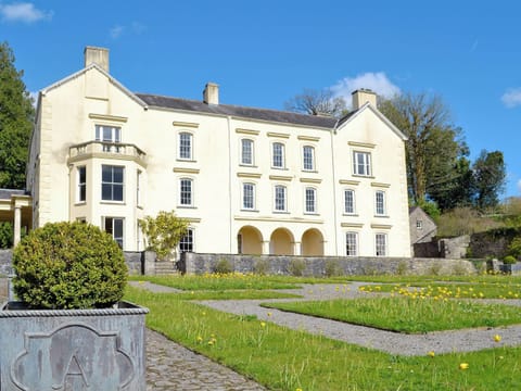 Aberglasney Gardens | Carmarthenshire, Wales