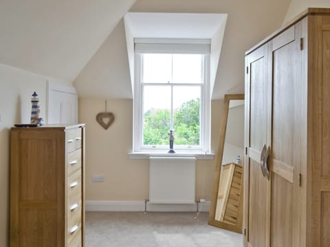 Twin bedroom | Hedderwick House, Pittenweem near Anstruther