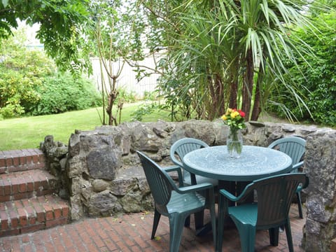 Sitting out area | Mill Cottage, Buckfastleigh, near Dartmoor