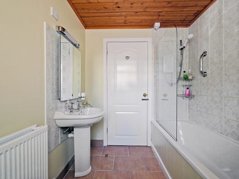 Bathroom | The Coach House, Birnam, nr. Dunkeld