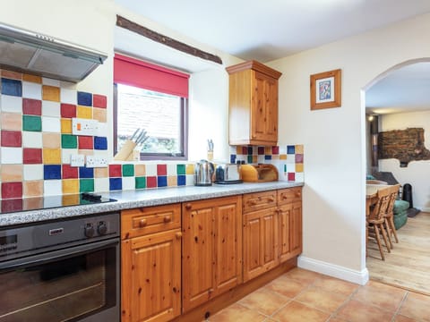 Fully appointed fitted kitchen | Judd House - St Leonards, Polson, nr. Launceston