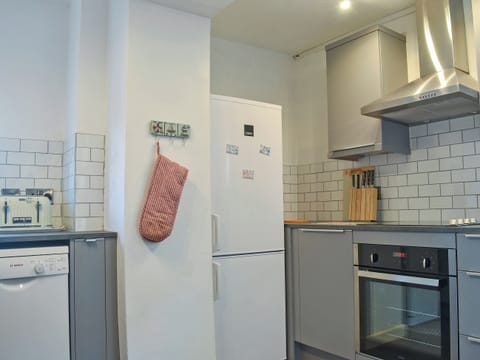 Fridge, microwave, dishwasher, highchair