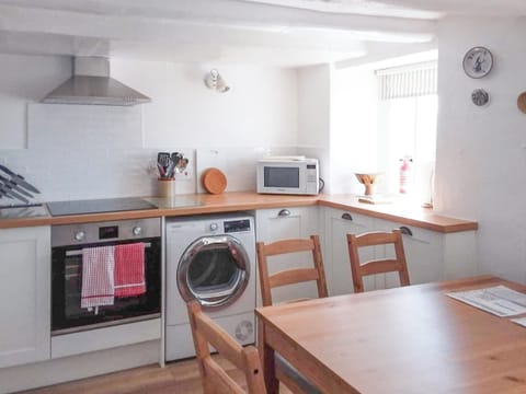 Kitchen/diner | White Cottage, Lower Largo, near Leven