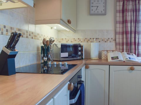 Kitchen with dining area | Carthouse Cottage, Cosheston near Pembroke