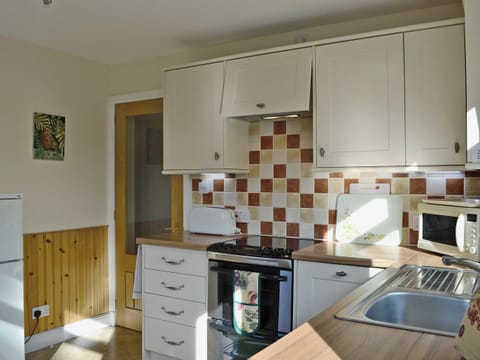 Well equipped kitchen/diner | Baravullin, Benderloch near Oban