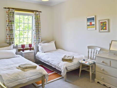 Twin bedroom | The Cottage, Girvan