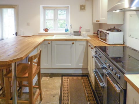 Kitchen | Bridge Cottage, Penallt, Monmouthshire