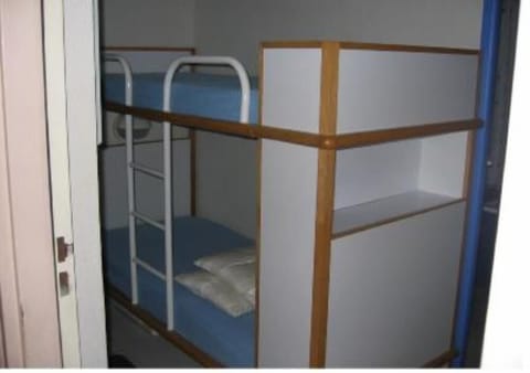 1 bedroom, iron/ironing board, free WiFi, wheelchair access