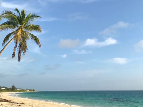 Beach nearby, sun loungers, beach towels