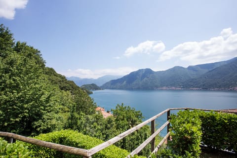 The apartment is situated in a sunny location.Ideal for sunbathing in the garden