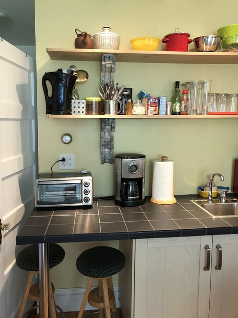 Fridge, microwave, coffee/tea maker, electric kettle