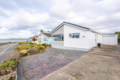 Hafan Front Rhosneigr