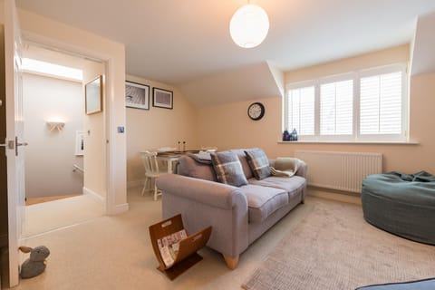 Bryn Eglwys Living Room and Dining area