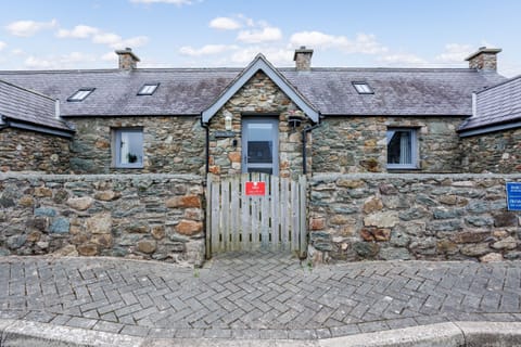 Bwthyn Siwan - Front Door