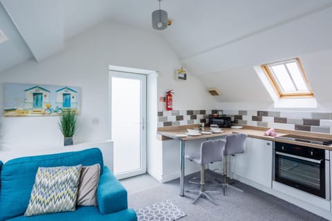 Ty Rhiannon - Kitchen Seating