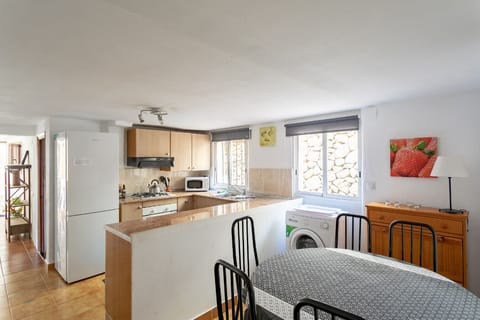 Kitchen middle apartment