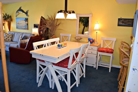 Great dining room space - just got to love the beach colors.