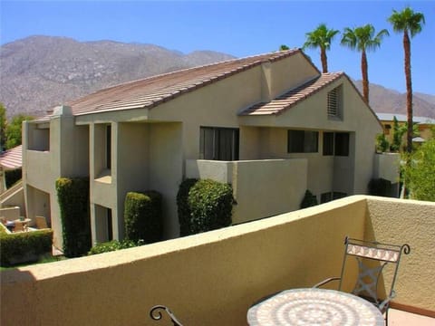 Master / Guest Back Deck W/ Mountain Views