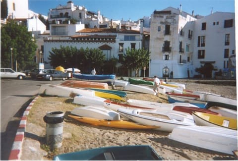 Beach nearby, beach towels