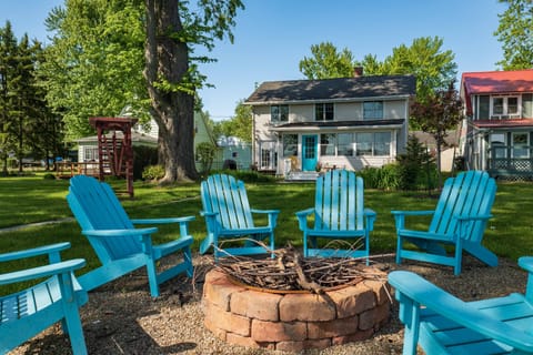 Beautiful Chautauqua Lake Front Home located with in one mile of the Village 