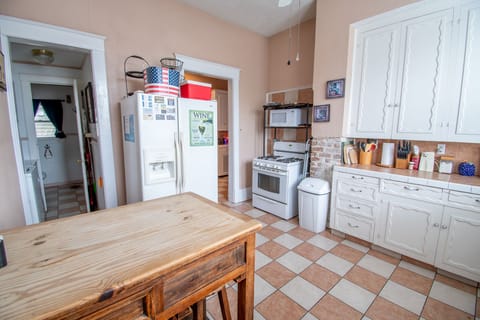 Another breakfast table for 4, coffee maker, Keurig, and all the coffee stuff!