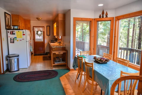 Kitchen/ dining area.