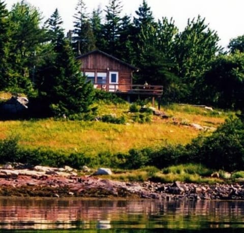 A kayakers View of the Cottage
