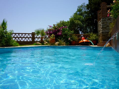 Picture taken from the private 32 m2 pool