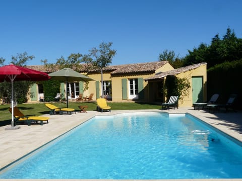 Holiday rental MOURIES Alpilles Provence house to rent with all comforts villa 10 people Book online with Plaisirs & Maisons de Provence