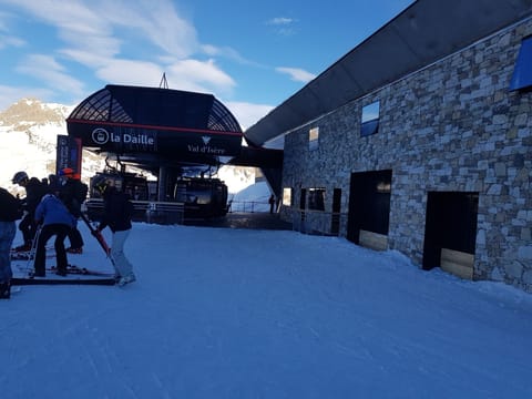 Snow and ski sports