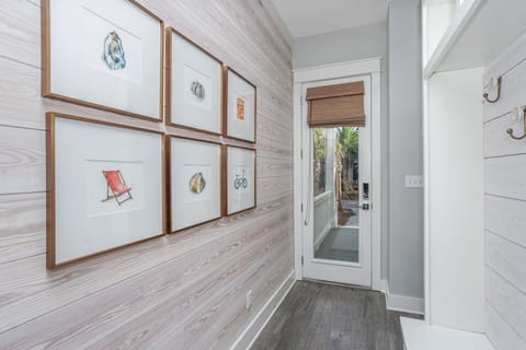 110 Surfer Lane - Seacrest - First Floor - Entryway