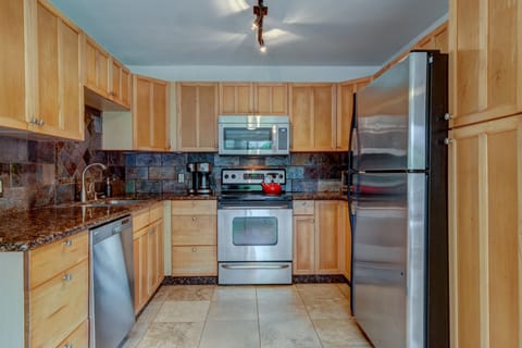 Full equipped kitchen