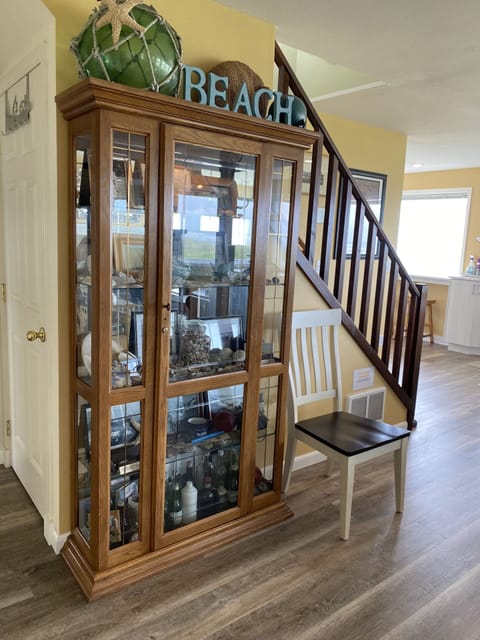 Display of shells, glass balls & bottles, coal, remnants of the hotel & history.