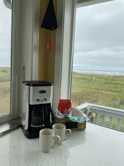 Morning coffee provided.