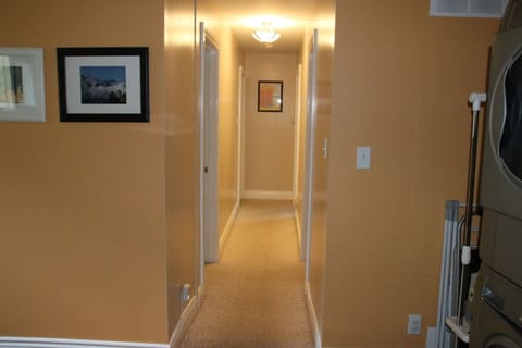 Hall to bedrooms