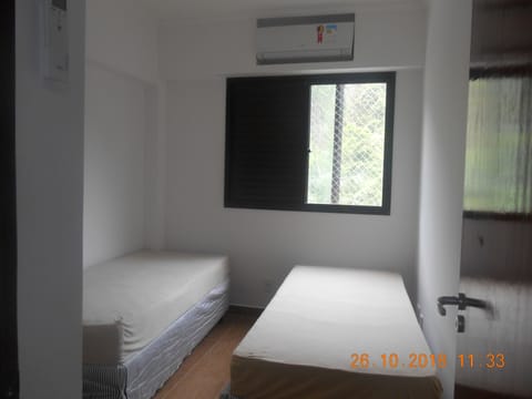 3 bedrooms, in-room safe, desk, free WiFi