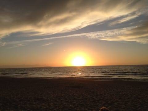 Beach nearby, sun loungers, beach towels