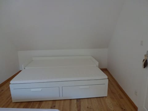 2 bedrooms, iron/ironing board