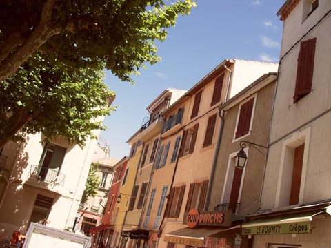 Apartment's location