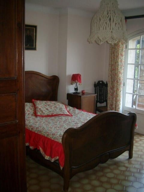 3 bedrooms, iron/ironing board, travel crib, free WiFi