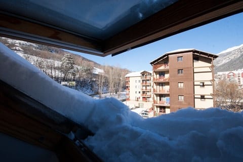 Prorel cablecars, view from the lounge (winter)