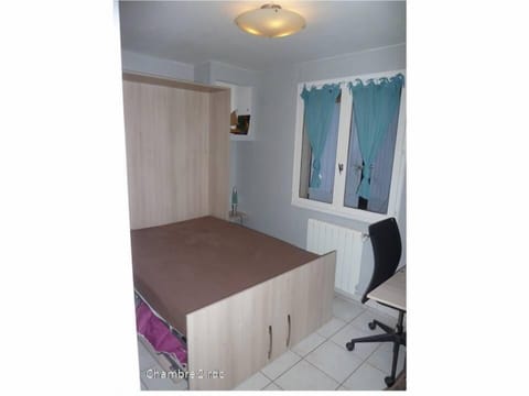 4 bedrooms, desk, iron/ironing board, free WiFi