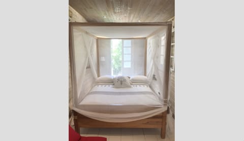 1 bedroom, internet, bed sheets