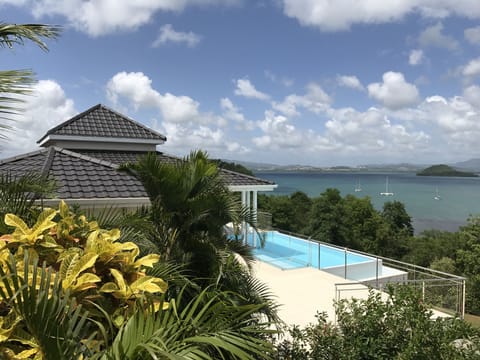 Pool | Outdoor pool, an infinity pool