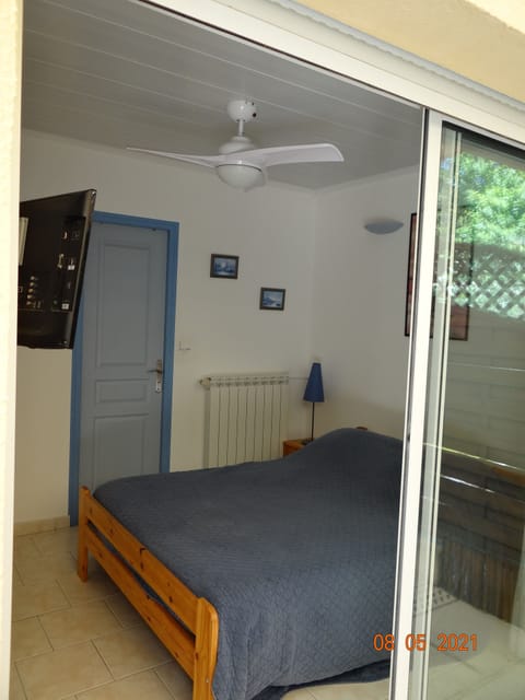 1 bedroom, iron/ironing board, travel crib, free WiFi