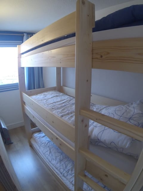 3 bedrooms, travel crib, free WiFi, bed sheets