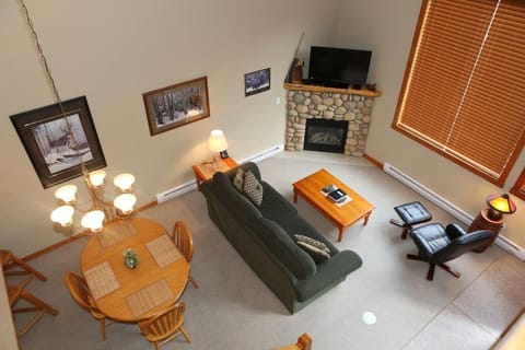 Flat-screen TV, fireplace, DVD player, stereo